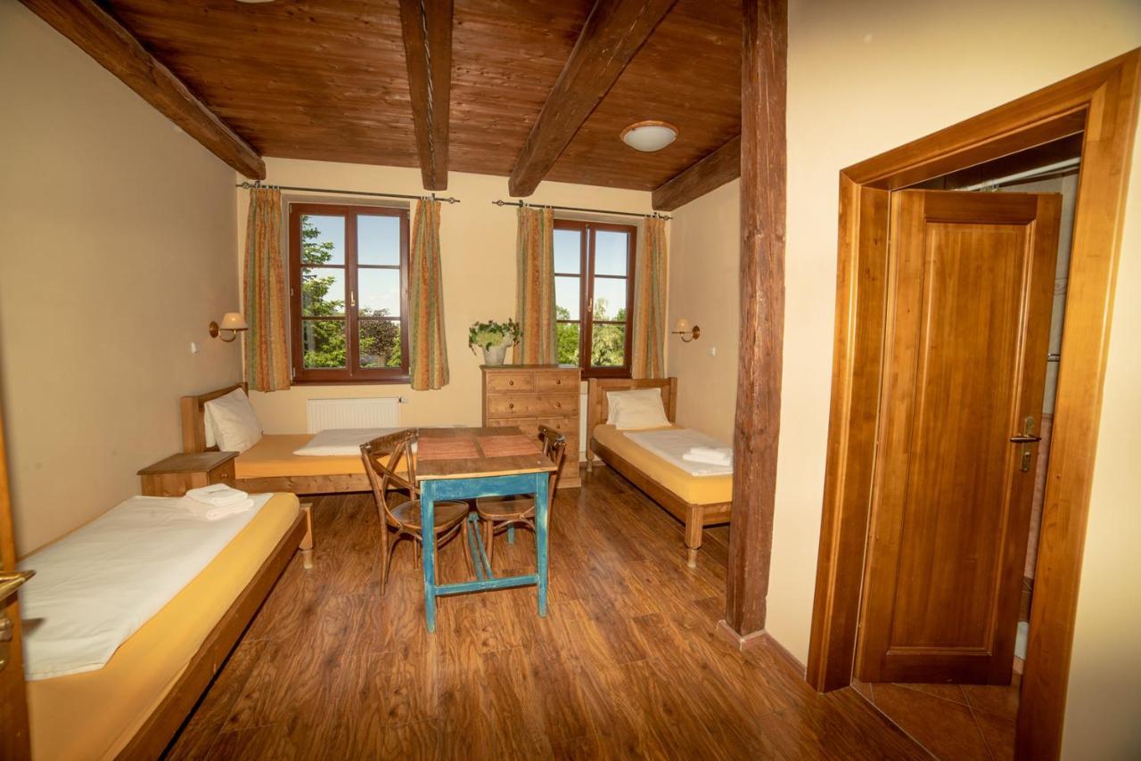 Stary Dum Otel Cernosice Dış mekan fotoğraf